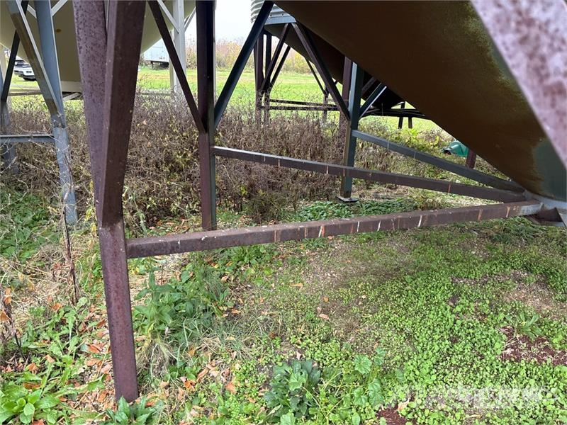  Westeel-Rosco +/- 1800 bu 5 Ring Hopper Grain Bin Stockage, conditionnement - Autres