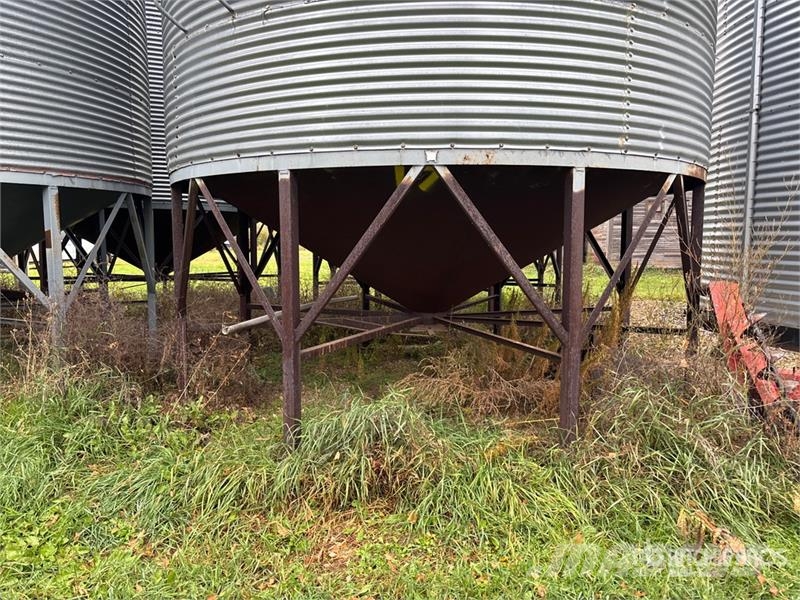Westeel-Rosco +/- 1800 bu 5 Ring Hopper Grain Bin Saagi töötlemise ja ladustamise seadmed - Muud