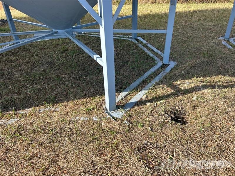 Westeel- Rosco +/- 2000 bu 6 Ring Hopper Grain Bin Crop processing and storage units/machines - Others