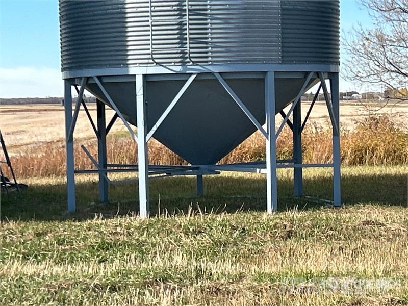 Westeel- Rosco +/- 2000 bu 6 Ring Hopper Grain Bin Crop processing and storage units/machines - Others