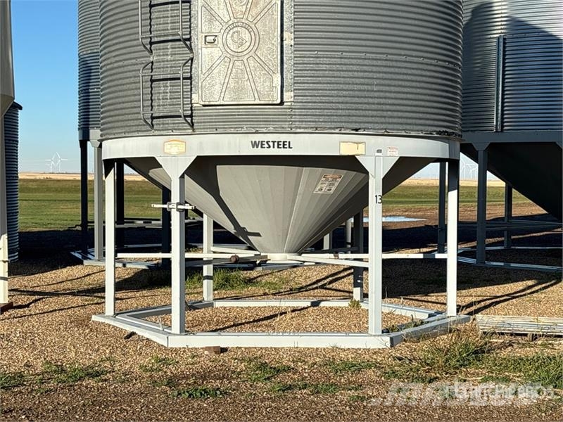  Westeel-Rosco +/- 2000 bu 5 Ring Hopper Grain Bin وحدات / آلات معالجة المحاصيل وتخزينها - أخرى