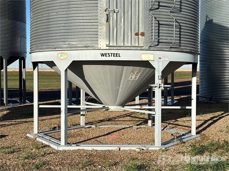  Westeel-Rosco +/- 2000 bu 4 Ring Hopper Grain Bin وحدات / آلات معالجة المحاصيل وتخزينها - أخرى