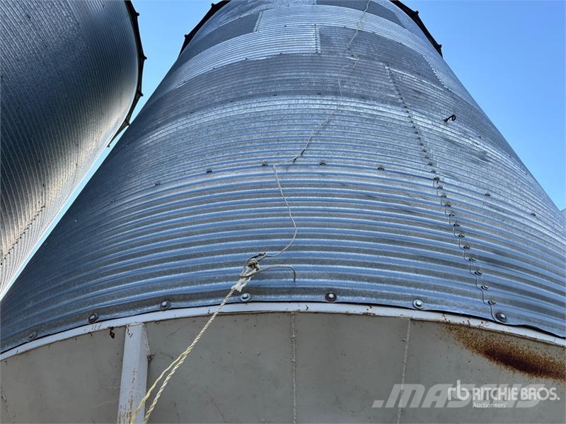 Westeel-Rosco +/- 2000 bu 7 Ring Hopper Grain Bin Stockage, conditionnement - Autres