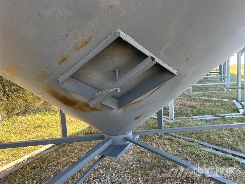  Westeel-Rosco +/- 2000 bu 6 Ring Hopper Grain Bin Crop processing and storage units/machines - Others