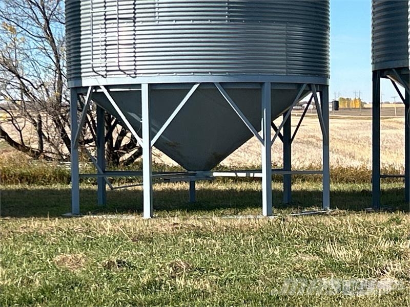  Westeel- Rosco +/- 2000 bu 6 Ring Hopper Grain Bin Crop processing and storage units/machines - Others