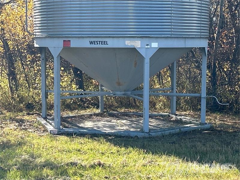  Westeel- Rosco +/- 2000 bu 6 Ring Hopper Grain Bin Crop processing and storage units/machines - Others