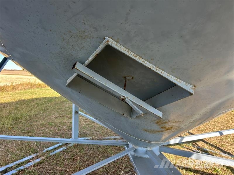  Westeel- Rosco +/- 2000 bu 6 Ring Hopper Grain Bin Crop processing and storage units/machines - Others