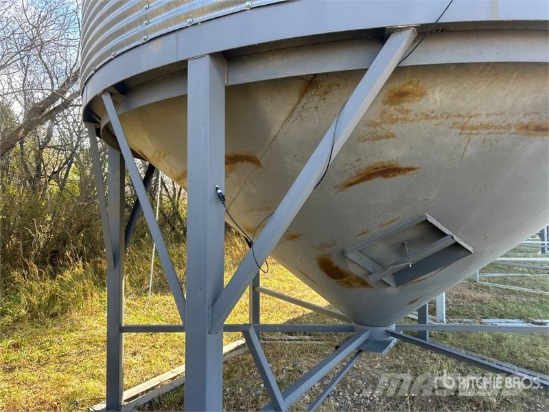  Westeel-Rosco +/- 2000 bu 6 Ring Hopper Grain Bin Crop processing and storage units/machines - Others