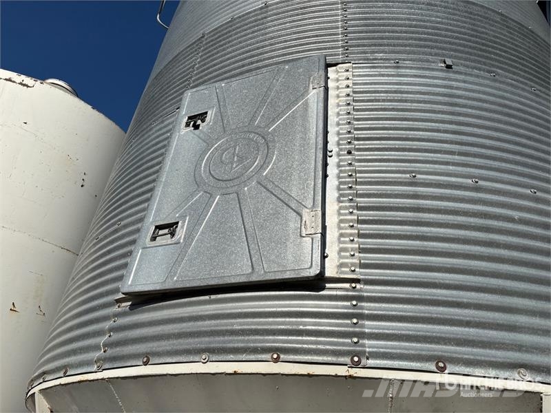 Westeel-Rosco +/- 2000 bu 7 Ring Hopper Grain Bin Stockage, conditionnement - Autres