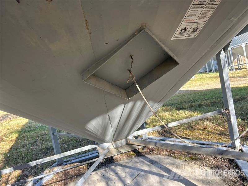  Westeel-Rosco +/- 2000 bu 6 Ring Hopper Grain Bin Crop processing and storage units/machines - Others