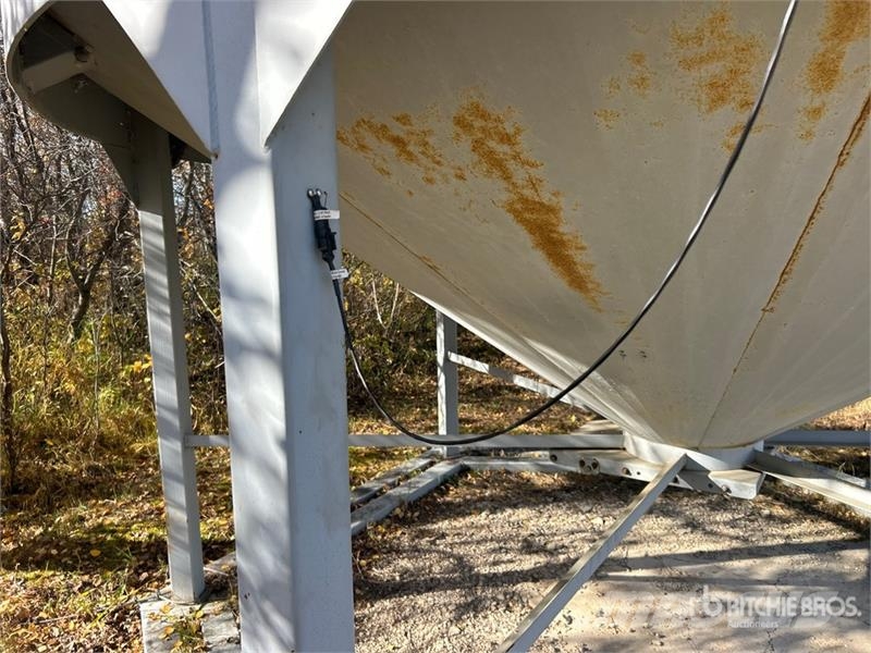  Westeel- Rosco +/- 2000 bu 6 Ring Hopper Grain Bin Crop processing and storage units/machines - Others