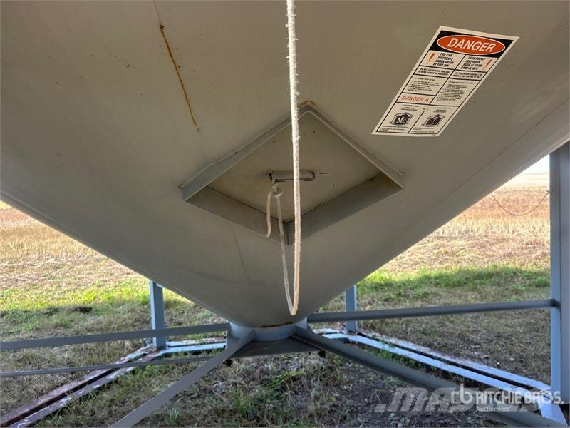  Westeel-Rosco +/- 2000 bu 6 Ring Hopper Grain Bin Crop processing and storage units/machines - Others