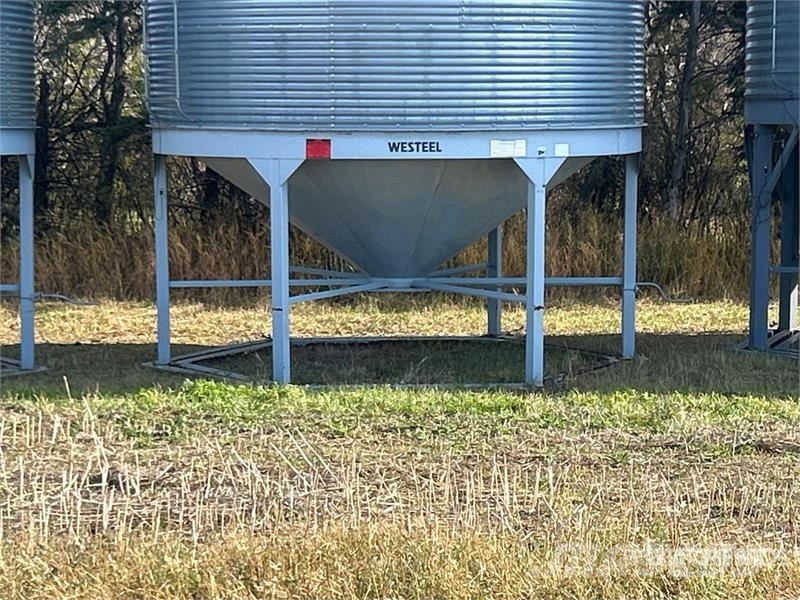  Westeel-Rosco +/- 2000 bu 6 Ring Hopper Grain Bin Crop processing and storage units/machines - Others