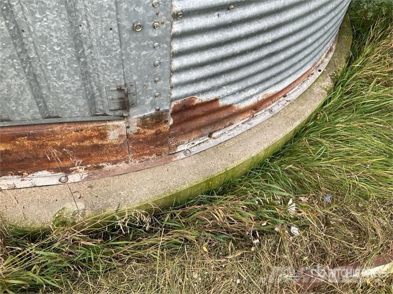 Westeel-Rosco +/- 2350 bu 7 Ring Grain Bin 农作物机械加工存储设备 - 其他