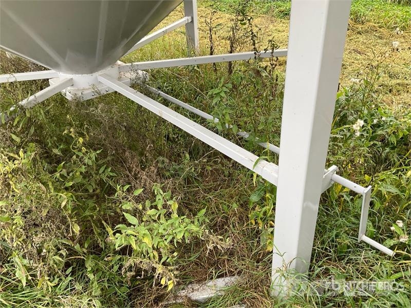 Westeel-Rosco +/- 2500 bu Hopper Grain Bin 农作物机械加工存储设备 - 其他