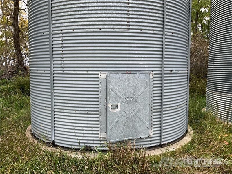 Westeel-Rosco +/- 2500 bu 7 Ring Grain Bin 农作物机械加工存储设备 - 其他