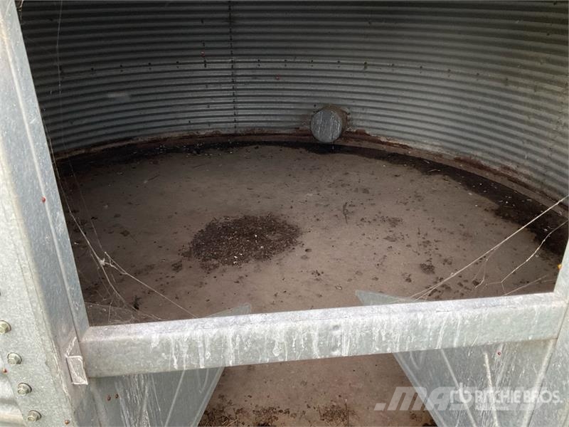 Westeel-Rosco +/- 2500 bu 7 Ring Grain Bin 农作物机械加工存储设备 - 其他