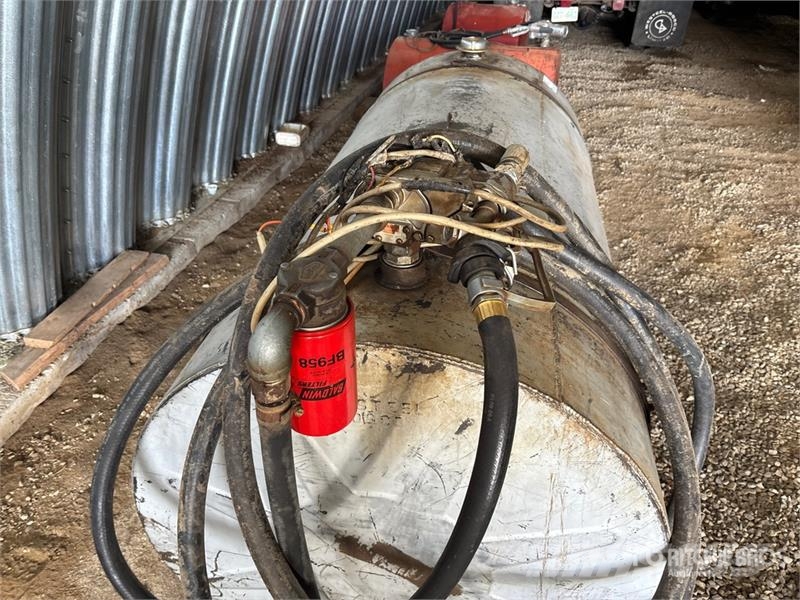 Westeel-Rosco 300 gal Fuel Tank Serbatoi per carburante e additivi