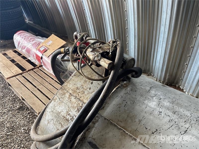 Westeel-Rosco 300 gal Fuel Tank Serbatoi per carburante e additivi