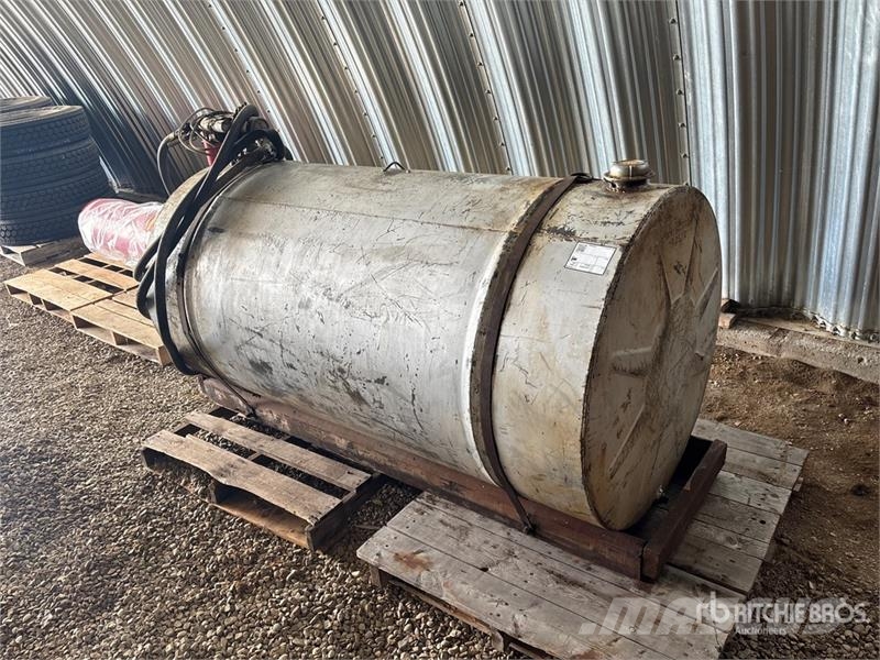 Westeel-Rosco 300 gal Fuel Tank Serbatoi per carburante e additivi