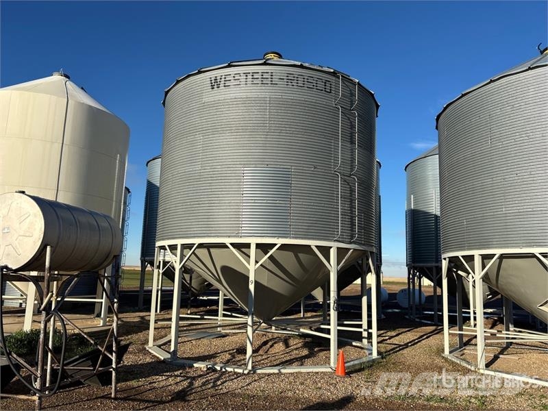 Westeel-Rosco +/- 3700 bu 5 Ring Hopper Grain Bin وحدات / آلات معالجة المحاصيل وتخزينها - أخرى