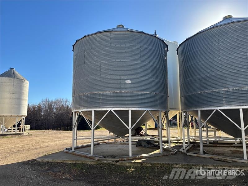  Westeel-Rosco +/- 3700 bu 5 Ring Hopper Grain Bin Агрегати/машини за обработка и съхранение на зърно - Други