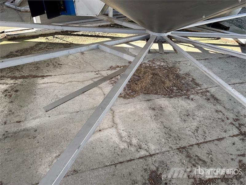 Westeel-Rosco +/- 3700 bu 5 Ring Hopper Grain Bin Naprave za predelavo in shranjevanje žetve - Ostalo