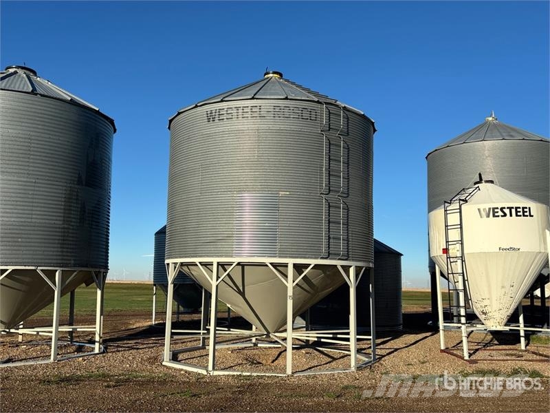  Westeel-Rosco +/- 3700 bu 5 Ring Hopper Grain Bin وحدات / آلات معالجة المحاصيل وتخزينها - أخرى