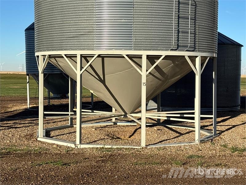  Westeel-Rosco +/- 3700 bu 5 Ring Hopper Grain Bin وحدات / آلات معالجة المحاصيل وتخزينها - أخرى