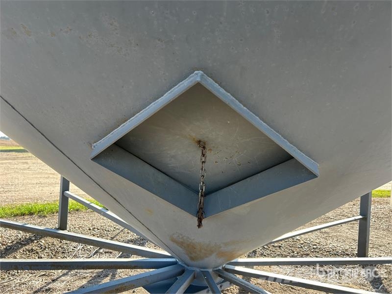  Westeel Rosco +/- 4700 bu 6 Ring Grain Bin Derliaus apdirbimas ir sandėliavimas/technika - Kita