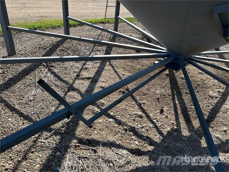  Westeel Rosco +/- 4700 bu 6 Ring Grain Bin Derliaus apdirbimas ir sandėliavimas/technika - Kita