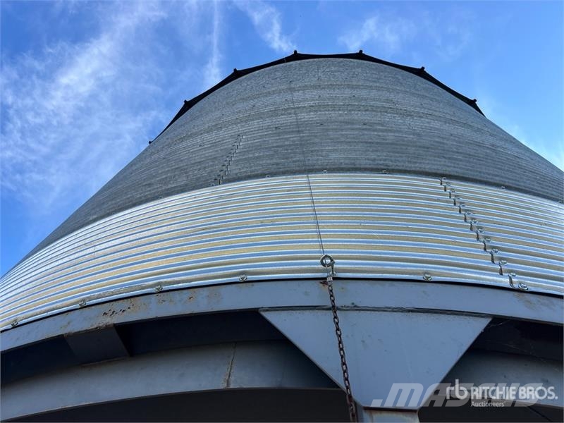 Westeel Rosco +/- 4700 bu 6 Ring Grain Bin Derliaus apdirbimas ir sandėliavimas/technika - Kita