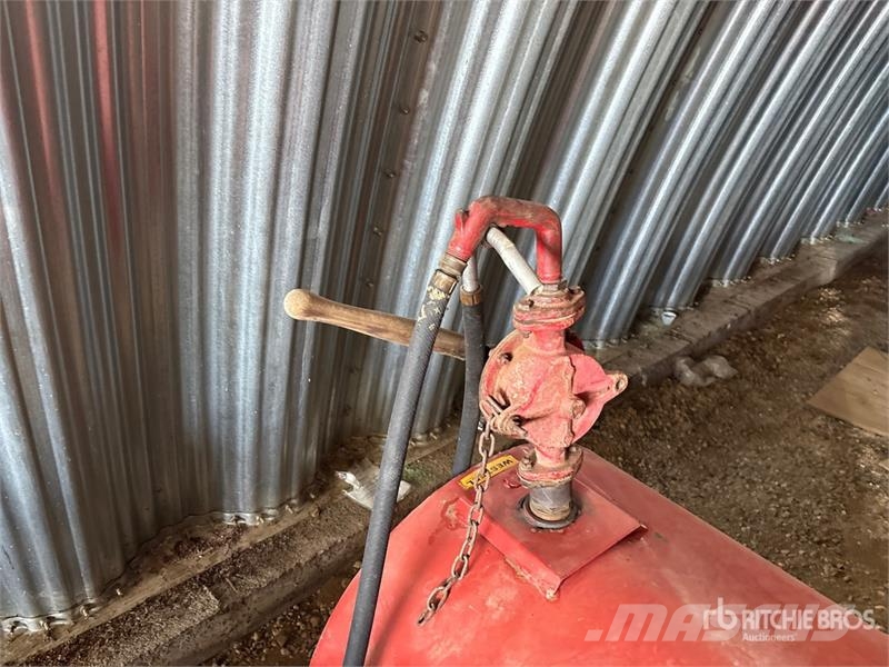 Westeel-Rosco 50 gal Fuel Tank Serbatoi per carburante e additivi