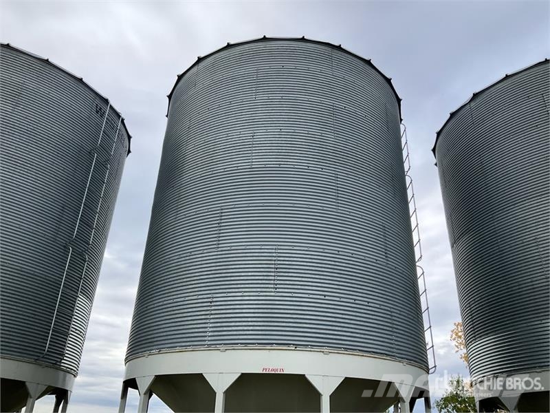  Westeel-Rosco +/- 5500 bu 6 Ring Hopper Grain Bin وحدات / آلات معالجة المحاصيل وتخزينها - أخرى