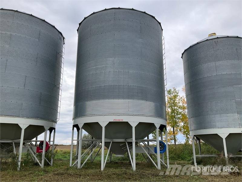  Westeel-Rosco +/- 5500 bu Hopper Grain Bin وحدات / آلات معالجة المحاصيل وتخزينها - أخرى