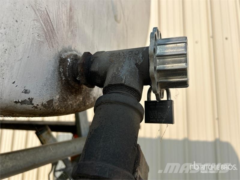 Westeel Rosco 600 gal Skid Mounted Steel Fuel Tank Depósitos de combustible y aditivos