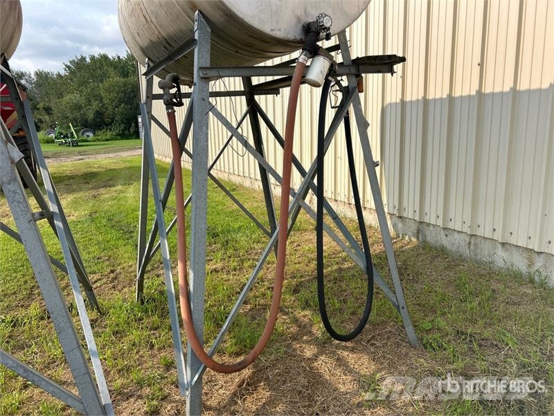 Westeel Rosco 600 gal Skid Mounted Steel Fuel Tank Depósitos de combustible y aditivos
