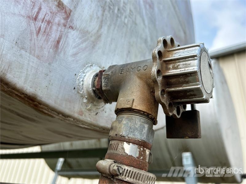 Westeel Rosco 600 gal Skid Mounted Steel Fuel Tank Depósitos de combustible y aditivos