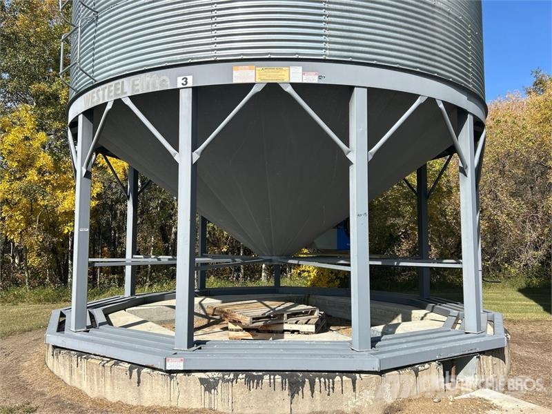 Westeel Rosco +/- 6000 bu 8 Ring Grain Bin Saagi töötlemise ja ladustamise seadmed - Muud