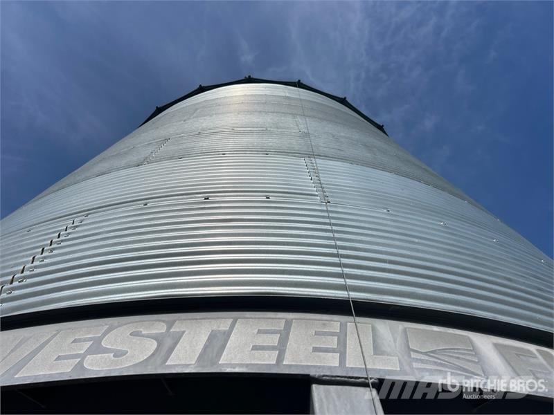  Westeel Rosco +/- 6000 bu 8 Ring Grain Bin وحدات / آلات معالجة المحاصيل وتخزينها - أخرى