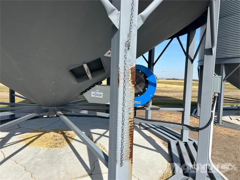  Westeel Rosco +/- 6000 bu 8 Ring Grain Bin وحدات / آلات معالجة المحاصيل وتخزينها - أخرى