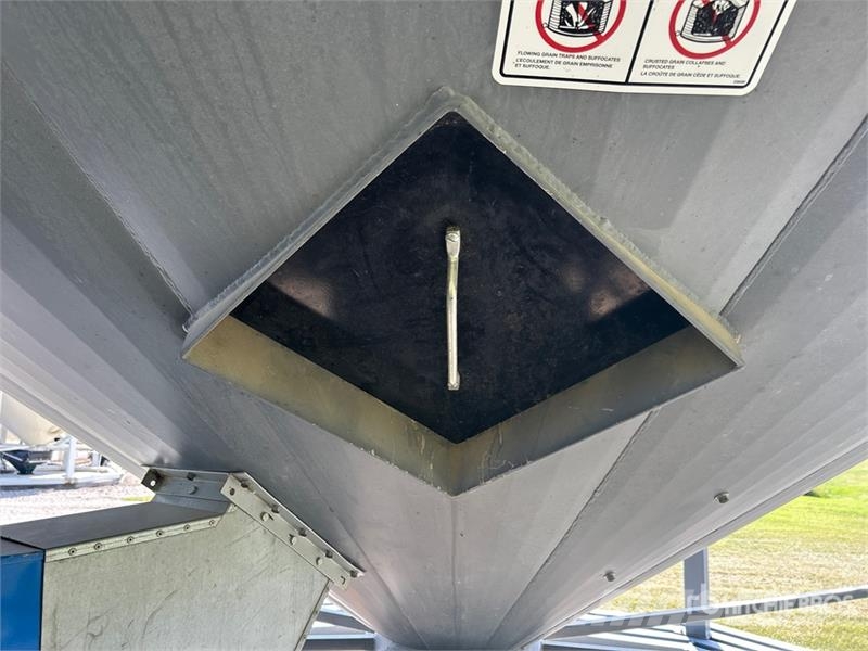 Westeel Rosco +/- 6000 bu 8 Ring Grain Bin Saagi töötlemise ja ladustamise seadmed - Muud
