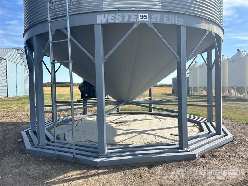  Westeel Rosco +/- 6000 bu 8 Ring Grain Bin Saagi töötlemise ja ladustamise seadmed - Muud
