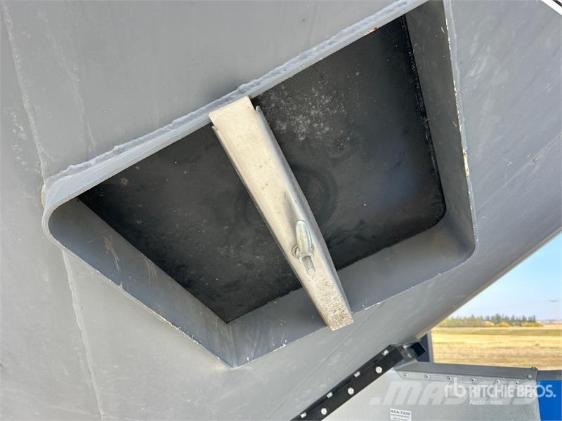  Westeel Rosco +/- 6000 bu 8 Ring Grain Bin وحدات / آلات معالجة المحاصيل وتخزينها - أخرى