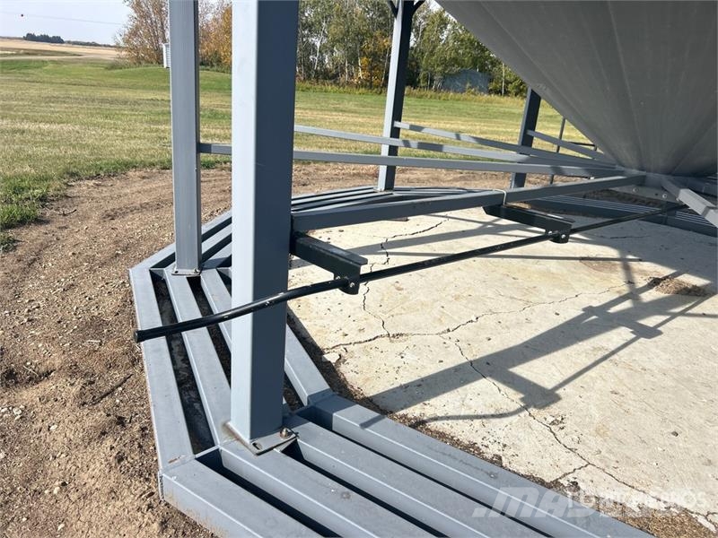  Westeel Rosco +/- 6000 bu 8 Ring Grain Bin Saagi töötlemise ja ladustamise seadmed - Muud