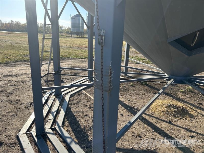 Westeel Rosco +/- 6000 bu 6 Ring Grain Bin Naprave za predelavo in shranjevanje žetve - Ostalo