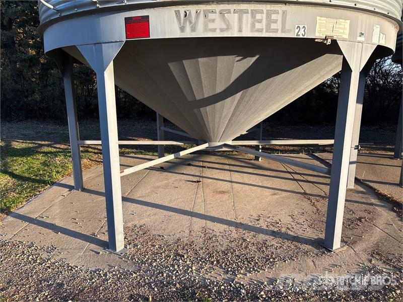  Westeel Roscoe +/- 2100 bu 6 Ring Hopper Grain Bin وحدات / آلات معالجة المحاصيل وتخزينها - أخرى