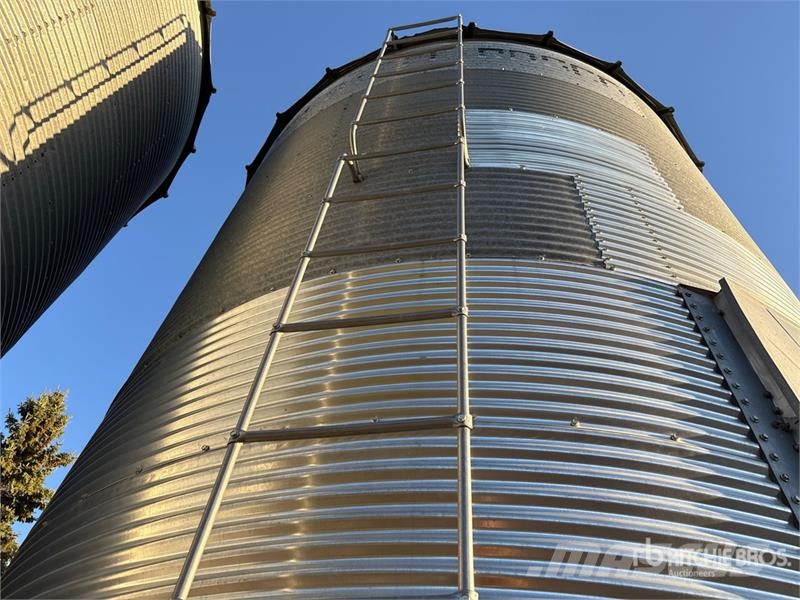  Westeel Roscoe +/- 2100 bu 6 Ring Hopper Grain Bin وحدات / آلات معالجة المحاصيل وتخزينها - أخرى