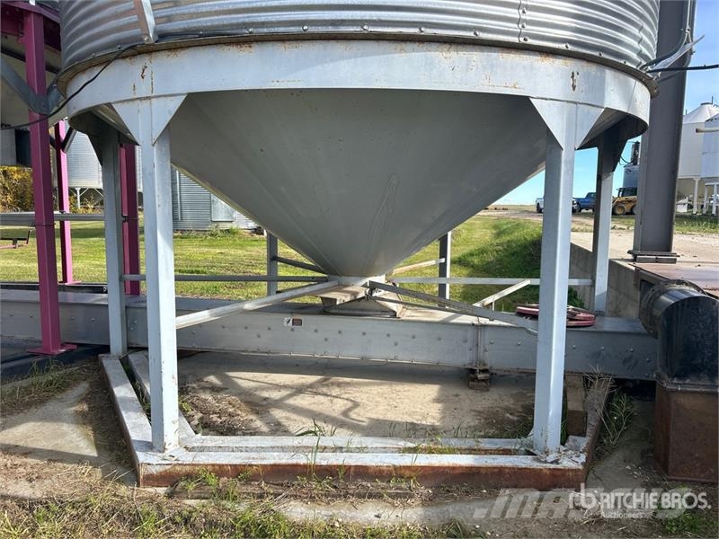 Westeel-Rostco +/- 2200 bu 6 Ring Hopper Grain Bin Stockage, conditionnement - Autres