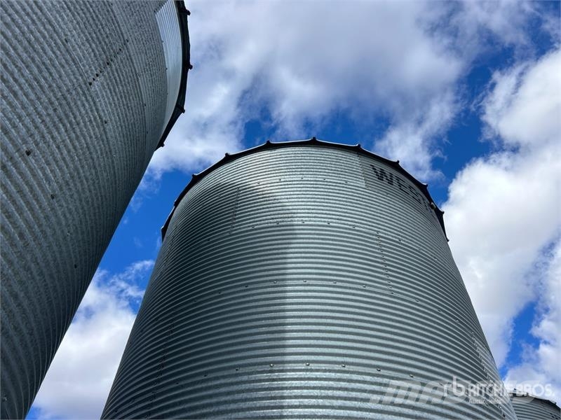  Westeel-Rostco +/- 2550 bu 8 Ring Grain Bin Unidades/máquinas de processamento e armazenamento de culturas - Outros